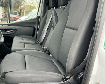 Белый Мерседес Sprinter, объемом двигателя 2.2 л и пробегом 237 тыс. км за 23500 $, фото 10 на Automoto.ua