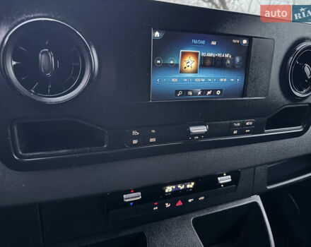 Белый Мерседес Sprinter, объемом двигателя 2.2 л и пробегом 297 тыс. км за 24700 $, фото 21 на Automoto.ua