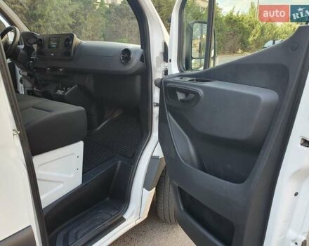 Белый Мерседес Sprinter, объемом двигателя 2.14 л и пробегом 255 тыс. км за 24500 $, фото 10 на Automoto.ua