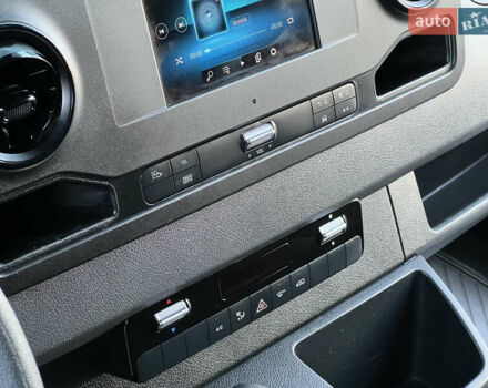 Белый Мерседес Sprinter, объемом двигателя 2.2 л и пробегом 203 тыс. км за 23800 $, фото 115 на Automoto.ua