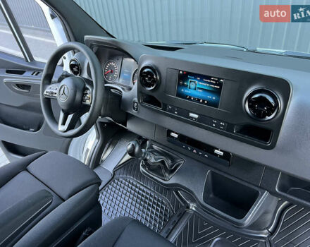 Белый Мерседес Sprinter, объемом двигателя 2.2 л и пробегом 203 тыс. км за 23800 $, фото 155 на Automoto.ua