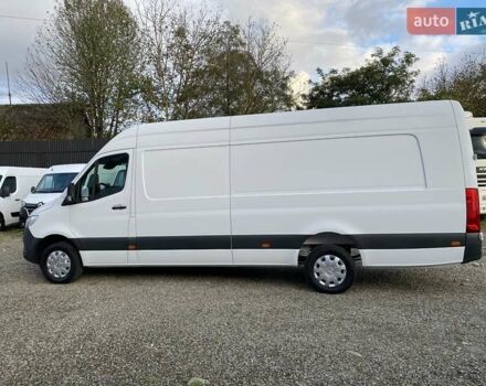 Белый Мерседес Sprinter, объемом двигателя 2.2 л и пробегом 150 тыс. км за 23370 $, фото 4 на Automoto.ua