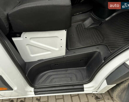 Білий Мерседес Sprinter, об'ємом двигуна 2.99 л та пробігом 274 тис. км за 35500 $, фото 14 на Automoto.ua