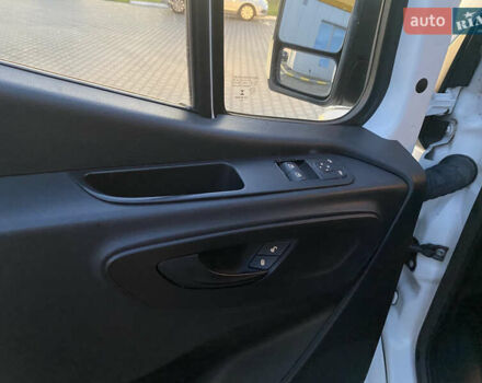 Белый Мерседес Sprinter, объемом двигателя 0 л и пробегом 183 тыс. км за 24800 $, фото 16 на Automoto.ua
