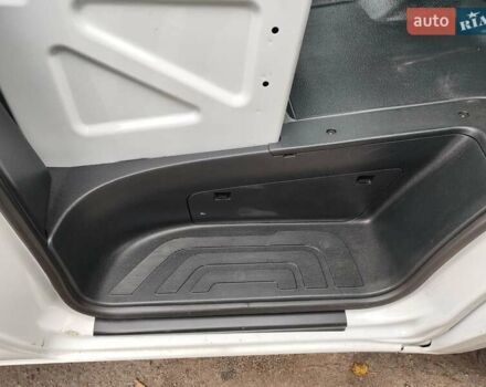 Белый Мерседес Sprinter, объемом двигателя 2.2 л и пробегом 246 тыс. км за 25500 $, фото 37 на Automoto.ua