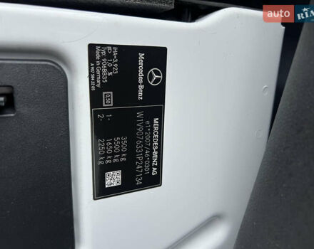 Белый Мерседес Sprinter, объемом двигателя 2.2 л и пробегом 250 тыс. км за 21555 $, фото 11 на Automoto.ua