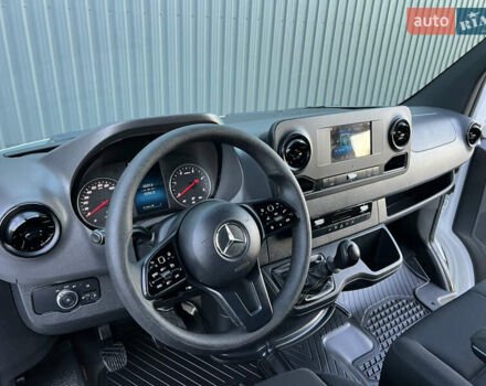 Белый Мерседес Sprinter, объемом двигателя 2.2 л и пробегом 203 тыс. км за 23800 $, фото 151 на Automoto.ua