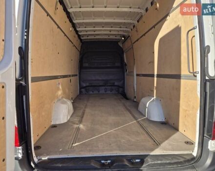 Белый Мерседес Sprinter, объемом двигателя 0 л и пробегом 343 тыс. км за 28300 $, фото 5 на Automoto.ua