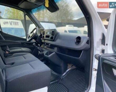 Белый Мерседес Sprinter, объемом двигателя 2.2 л и пробегом 150 тыс. км за 23370 $, фото 37 на Automoto.ua