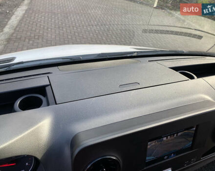 Белый Мерседес Sprinter, объемом двигателя 2.2 л и пробегом 270 тыс. км за 24800 $, фото 22 на Automoto.ua