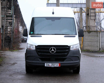 Белый Мерседес Sprinter, объемом двигателя 2.2 л и пробегом 314 тыс. км за 24900 $, фото 2 на Automoto.ua