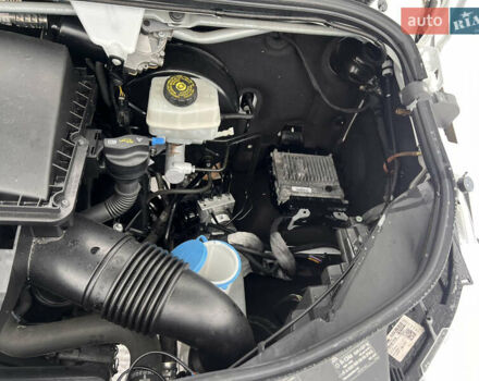 Белый Мерседес Sprinter, объемом двигателя 2.2 л и пробегом 195 тыс. км за 22500 $, фото 26 на Automoto.ua