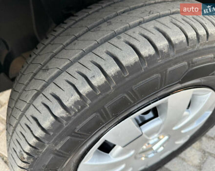 Білий Мерседес Sprinter, об'ємом двигуна 3 л та пробігом 260 тис. км за 34800 $, фото 87 на Automoto.ua