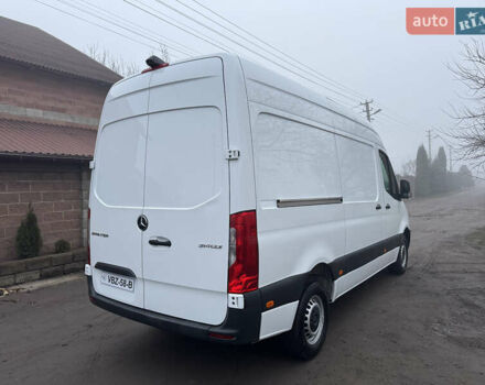 Белый Мерседес Sprinter, объемом двигателя 2.2 л и пробегом 297 тыс. км за 24700 $, фото 16 на Automoto.ua