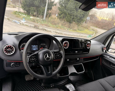 Белый Мерседес Sprinter, объемом двигателя 2.14 л и пробегом 299 тыс. км за 33900 $, фото 5 на Automoto.ua