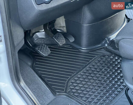 Белый Мерседес Sprinter, объемом двигателя 2.2 л и пробегом 203 тыс. км за 23800 $, фото 118 на Automoto.ua