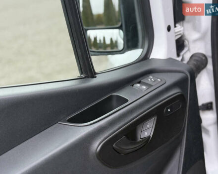 Белый Мерседес Sprinter, объемом двигателя 2.2 л и пробегом 268 тыс. км за 23800 $, фото 6 на Automoto.ua