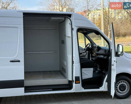 Белый Мерседес Sprinter, объемом двигателя 2.2 л и пробегом 233 тыс. км за 24900 $, фото 22 на Automoto.ua