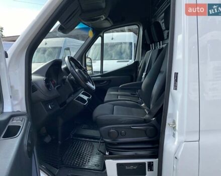 Белый Мерседес Sprinter, объемом двигателя 2.2 л и пробегом 198 тыс. км за 27999 $, фото 39 на Automoto.ua