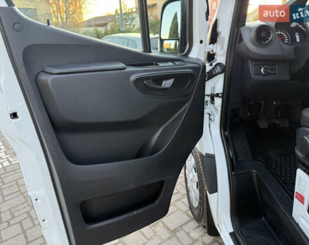 Білий Мерседес Sprinter, об'ємом двигуна 3 л та пробігом 260 тис. км за 34800 $, фото 31 на Automoto.ua