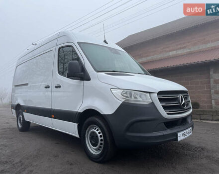Белый Мерседес Sprinter, объемом двигателя 2.2 л и пробегом 297 тыс. км за 24700 $, фото 4 на Automoto.ua