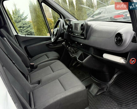 Белый Мерседес Sprinter, объемом двигателя 2.2 л и пробегом 268 тыс. км за 23800 $, фото 17 на Automoto.ua