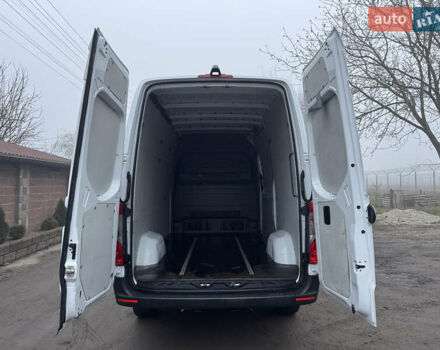 Белый Мерседес Sprinter, объемом двигателя 2.2 л и пробегом 297 тыс. км за 24700 $, фото 15 на Automoto.ua