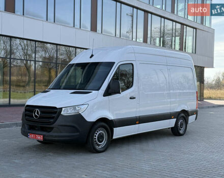 Белый Мерседес Sprinter, объемом двигателя 2.2 л и пробегом 233 тыс. км за 24900 $, фото 1 на Automoto.ua