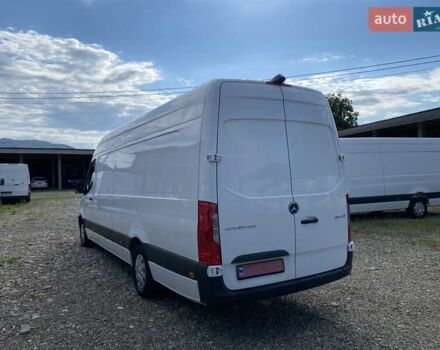 Белый Мерседес Sprinter, объемом двигателя 2.2 л и пробегом 198 тыс. км за 27999 $, фото 5 на Automoto.ua