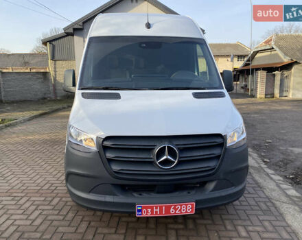 Белый Мерседес Sprinter, объемом двигателя 2.2 л и пробегом 270 тыс. км за 24800 $, фото 1 на Automoto.ua