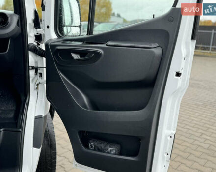 Білий Мерседес Sprinter, об'ємом двигуна 0 л та пробігом 336 тис. км за 26700 $, фото 31 на Automoto.ua