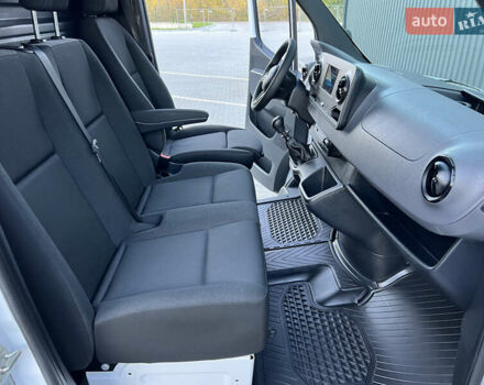 Белый Мерседес Sprinter, объемом двигателя 2.2 л и пробегом 203 тыс. км за 23800 $, фото 153 на Automoto.ua