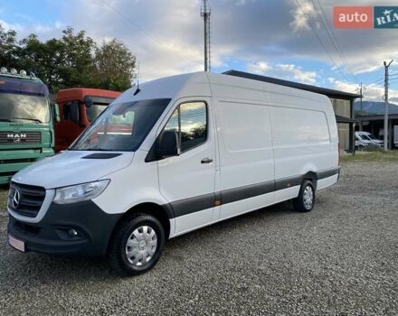 Белый Мерседес Sprinter, объемом двигателя 2.2 л и пробегом 150 тыс. км за 23370 $, фото 2 на Automoto.ua