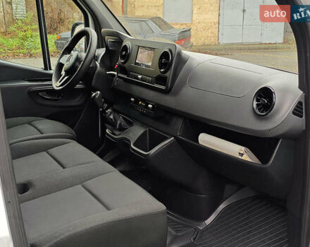 Белый Мерседес Sprinter, объемом двигателя 2.2 л и пробегом 314 тыс. км за 24900 $, фото 17 на Automoto.ua