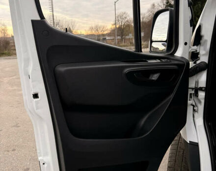 Белый Мерседес Sprinter, объемом двигателя 2.14 л и пробегом 299 тыс. км за 33900 $, фото 12 на Automoto.ua