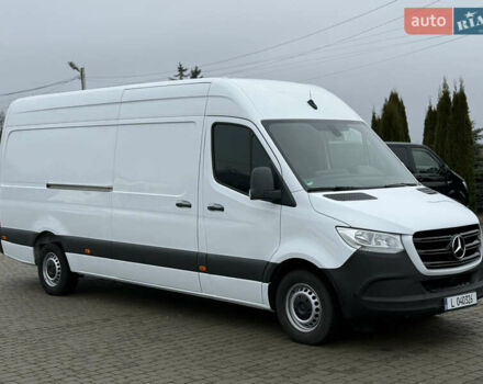 Белый Мерседес Sprinter, объемом двигателя 2.2 л и пробегом 268 тыс. км за 23800 $, фото 1 на Automoto.ua
