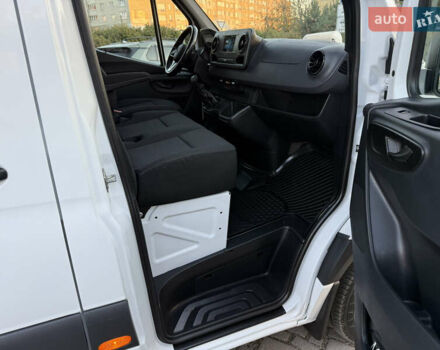 Білий Мерседес Sprinter, об'ємом двигуна 3 л та пробігом 260 тис. км за 34800 $, фото 61 на Automoto.ua