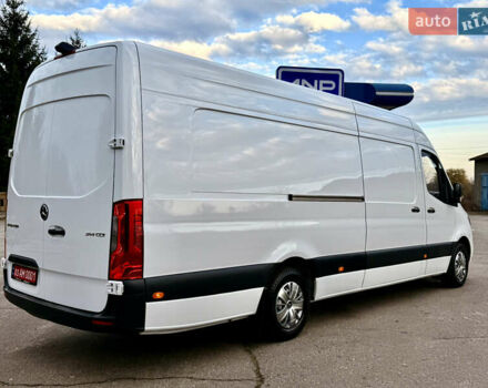 Белый Мерседес Sprinter, объемом двигателя 2.14 л и пробегом 299 тыс. км за 33900 $, фото 7 на Automoto.ua