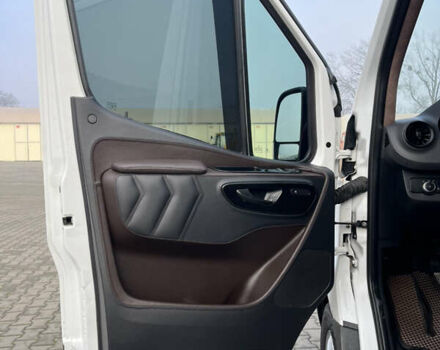 Білий Мерседес Sprinter, об'ємом двигуна 2.99 л та пробігом 386 тис. км за 44440 $, фото 13 на Automoto.ua