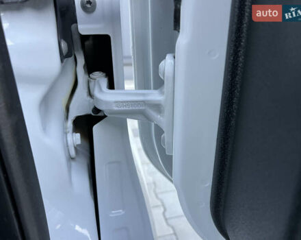 Белый Мерседес Sprinter, объемом двигателя 2.2 л и пробегом 203 тыс. км за 23800 $, фото 171 на Automoto.ua