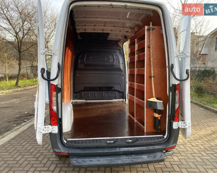 Белый Мерседес Sprinter, объемом двигателя 2.2 л и пробегом 270 тыс. км за 24800 $, фото 12 на Automoto.ua