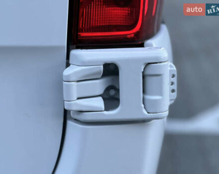 Белый Мерседес Sprinter, объемом двигателя 2.2 л и пробегом 203 тыс. км за 23800 $, фото 70 на Automoto.ua