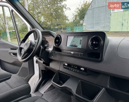 Белый Мерседес Sprinter, объемом двигателя 2.14 л и пробегом 256 тыс. км за 26900 $, фото 33 на Automoto.ua