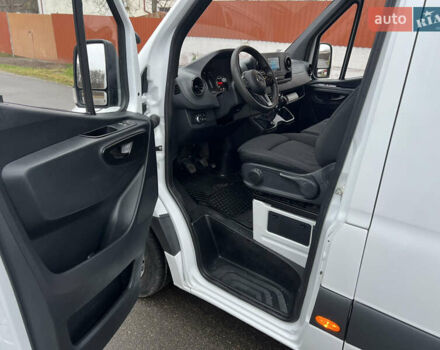 Белый Мерседес Sprinter, объемом двигателя 2.2 л и пробегом 250 тыс. км за 21555 $, фото 9 на Automoto.ua