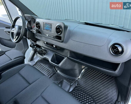 Белый Мерседес Sprinter, объемом двигателя 2.2 л и пробегом 203 тыс. км за 23800 $, фото 154 на Automoto.ua
