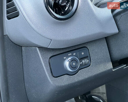 Белый Мерседес Sprinter, объемом двигателя 2.2 л и пробегом 203 тыс. км за 23800 $, фото 111 на Automoto.ua