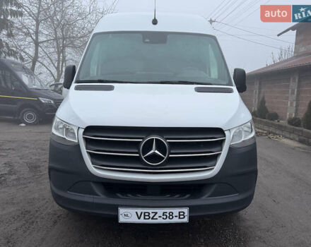 Белый Мерседес Sprinter, объемом двигателя 2.2 л и пробегом 297 тыс. км за 24700 $, фото 5 на Automoto.ua