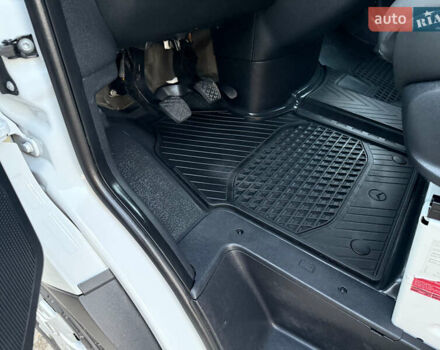 Білий Мерседес Sprinter, об'ємом двигуна 3 л та пробігом 260 тис. км за 34800 $, фото 40 на Automoto.ua