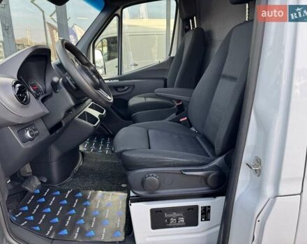 Белый Мерседес Sprinter, объемом двигателя 2.2 л и пробегом 364 тыс. км за 23900 $, фото 4 на Automoto.ua