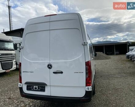 Белый Мерседес Sprinter, объемом двигателя 2.2 л и пробегом 193 тыс. км за 22400 $, фото 16 на Automoto.ua